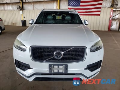 Piąte zdjęcie samochodu w środku: 2016 VOLVO XC90 T6 VIN:YV4A22PM2G1041556 - miniatura