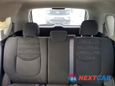 Zdjęcie 10 z 13 samochodu: 2012 KIA SOUL + VIN:KNDJT2A62C7404553 - miniatura