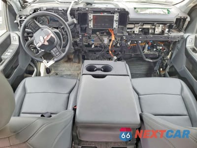 Zdjęcie 8 z 13 samochodu: 2025 FORD F350 SUPER DUTY FLATBED TRUCK VIN:1FD8W3HT4SEC33236 - miniatura