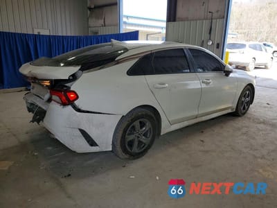 Trzecie zdjęcie samochodu z tyłu: 2022 KIA K5 LXS VIN:5XXG14J29NG161374 - miniatura