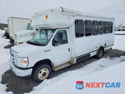 Drugie zdjęcie samochodu z przodu: 2016 FORD E450 SHUTTLE BUS VIN:1FDFE4FS4GDC33597 - miniatura