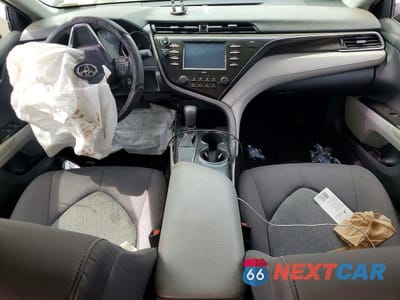 Zdjęcie 8 z 12 samochodu: 2020 TOYOTA CAMRY LE VIN:4T1C11AK4LU350286 - miniatura