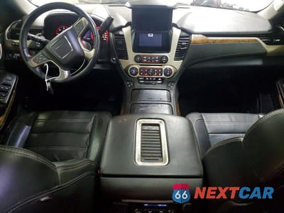Zdjęcie 8 z 12 samochodu: 2016 GMC YUKON XL DENALI VIN:1GKS2HKJ1GR283638 - miniatura