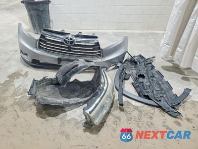 Zdjęcie 13 z 13 samochodu: 2014 TOYOTA HIGHLANDER LIMITED VIN:5TDDKRFH6ES069146 - miniatura