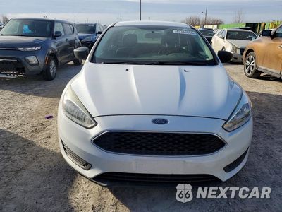 Piąte zdjęcie samochodu w środku: 2016 FORD FOCUS S VIN:1FADP3E27GL403710 - miniatura