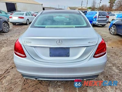 Zdjęcie 6 z 12 samochodu: 2015 MERCEDES-BENZ C 300 4MATIC VIN:55SWF4KB5FU096411 - miniatura