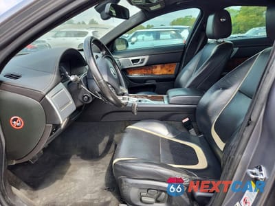 Zdjęcie 7 z 13 samochodu: 2012 JAGUAR XF PORTFOLIO VIN:SAJWA0HB8CLS37854 - miniatura