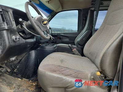 Zdjęcie 7 z 12 samochodu: 2013 CHEVROLET EXPRESS G2500 VIN:1GCWGFBA6D1103258 - miniatura