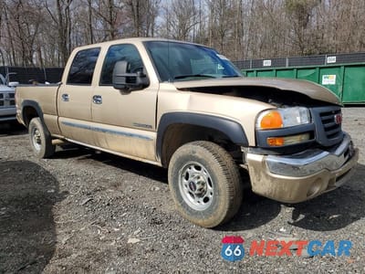 Czwarte zdjęcie samochodu z boku: 2004 GMC SIERRA K2500 CREW CAB VIN:1GTGK23U54F203679 - miniatura