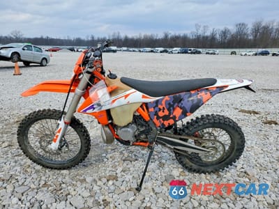 Trzecie zdjęcie samochodu z tyłu: 2023 KTM 300 XC-W TPI VIN:VBKXWM239PM378007 - miniatura