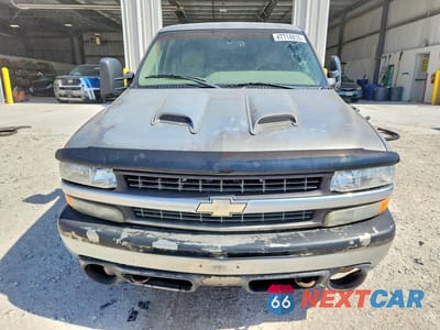 Piąte zdjęcie samochodu w środku: 2001 CHEVROLET SILVERADO K1500 VIN:2GCEK19T911299545 - miniatura