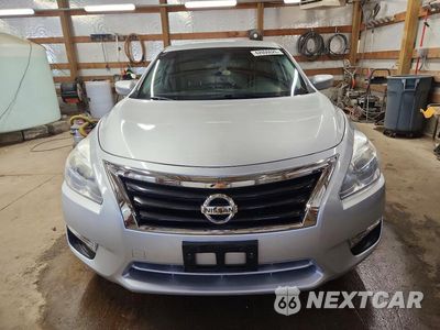 Piąte zdjęcie samochodu w środku: 2015 NISSAN ALTIMA 2.5 S VIN:1N4AL3AP4FC578849 - miniatura