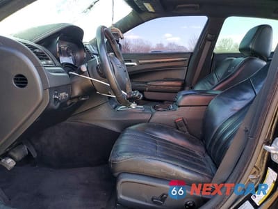 Zdjęcie 7 z 11 samochodu: 2016 CHRYSLER 300 S VIN:2C3CCAGG6GH253167 - miniatura