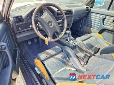 Zdjęcie 8 z 11 samochodu: 1991 BMW 325 IC VIN:WBABB1311MEC04845 - miniatura