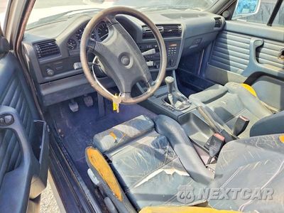 Zdjęcie 8 z 11 samochodu: 1991 BMW 325 IC VIN:WBABB1311MEC04845 - miniatura