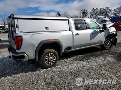 Trzecie zdjęcie samochodu z tyłu: 2023 GMC SIERRA K2500 SLE VIN:1GT49ME7XPF260210 - miniatura