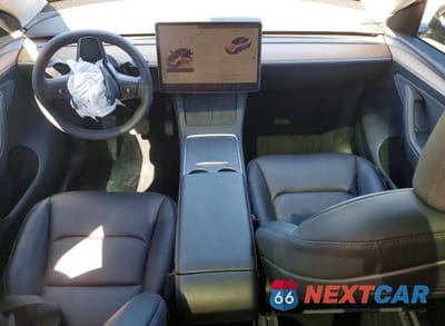 Zdjęcie 8 z 11 samochodu: 2024 TESLA MODEL Y VIN:7SAYGDEE7RF014179 - miniatura