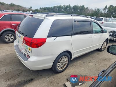 Trzecie zdjęcie samochodu z tyłu: 2010 TOYOTA SIENNA XLE VIN:5TDYK4CC4AS295080 - miniatura