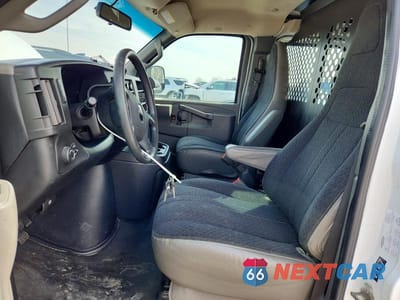 Zdjęcie 7 z 11 samochodu: 2018 GMC SAVANA G2500 VIN:1GTW7AFG2J1330038 - miniatura