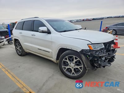 Czwarte zdjęcie samochodu z boku: 2020 JEEP GRAND CHEROKEE OVERLAND VIN:1C4RJFCG9LC143662 - miniatura
