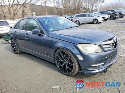 Czwarte zdjęcie samochodu z boku: 2011 MERCEDES-BENZ C 300 4MATIC VIN:WDDGF8BB5BR167680 - miniatura