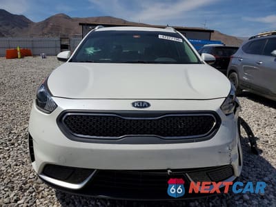 Piąte zdjęcie samochodu w środku: 2019 KIA NIRO LX VIN:KNDCB3LC7K5240909 - miniatura