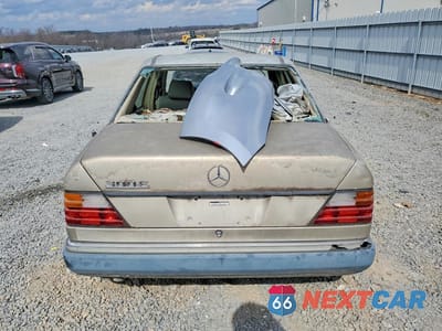 Zdjęcie 6 z 11 samochodu: 1992 MERCEDES-BENZ 300 E VIN:WDBEA30EXNB604004 - miniatura