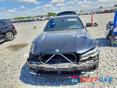 Piąte zdjęcie samochodu w środku: 2019 BMW 330XI VIN:WBA5R7C51KAJ81504 - miniatura