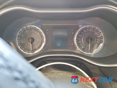 Zdjęcie 9 z 12 samochodu: 2015 CHRYSLER 200 LIMITED VIN:1C3CCCAB1FN708408 - miniatura