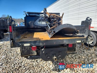 Zdjęcie 6 z 11 samochodu: 2018 CHEVROLET SILVERADO DUMP TRUCK VIN:1GB3KYCY4JF182022 - miniatura