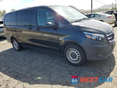 Czwarte zdjęcie samochodu z boku: 2019 MERCEDES BENZ METRIS VIN:WD4PG2EE9K3575294 - miniatura