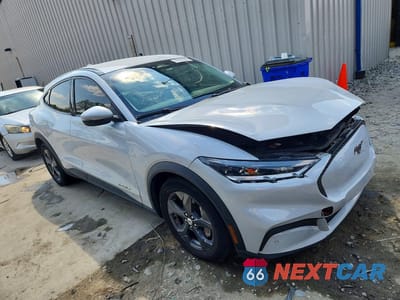 Czwarte zdjęcie samochodu z boku: 2022 FORD MUSTANG MACH-E SELECT VIN:3FMTK1RM3NMA17443 - miniatura