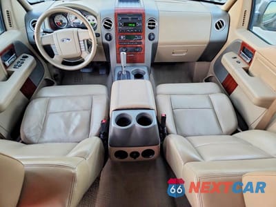 Zdjęcie 8 z 12 samochodu: 2005 FORD F150 SUPERCREW VIN:1FTPW14505FA50412 - miniatura