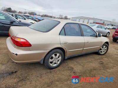 Trzecie zdjęcie samochodu z tyłu: 2000 HONDA ACCORD SE VIN:1HGCG5679YA047366 - miniatura