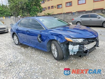 Czwarte zdjęcie samochodu z boku: 2023 TOYOTA CAMRY LE VIN:4T1C11AK8PU178186 - miniatura