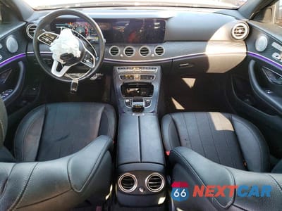 Zdjęcie 8 z 12 samochodu: 2019 MERCEDES-BENZ E 300 4MATIC VIN:WDDZF4KB4KA690561 - miniatura