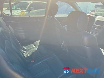 Zdjęcie 6 z 10 samochodu: 2011 LINCOLN MKT VIN:2LMHJ5AT4BBJ50409 - miniatura