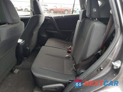 Zdjęcie 11 z 13 samochodu: 2018 TOYOTA RAV4 LE VIN:JTMBFREV2JJ221661 - miniatura