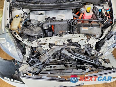 Zdjęcie 11 z 12 samochodu: 2011 TOYOTA PRIUS THREE VIN:JTDKN3DU8B5335697 - miniatura