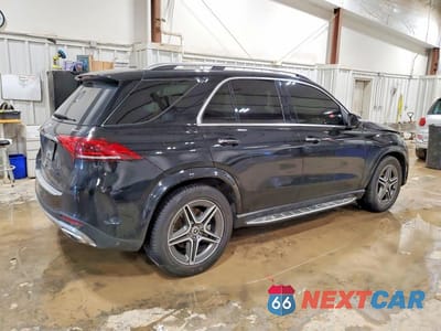 Trzecie zdjęcie samochodu z tyłu: 2022 MERCEDES-BENZ GLE 450 4MATIC VIN:4JGFB5KB7NA634788 - miniatura