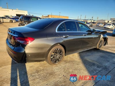 Trzecie zdjęcie samochodu z tyłu: 2021 MERCEDES-BENZ E 350 VIN:W1KZF8DB0MA905652 - miniatura