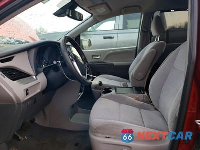 Zdjęcie 7 z 12 samochodu: 2020 TOYOTA SIENNA LE 8-PASSENGER VIN:5TDKZ3DC1LS043252 - miniatura
