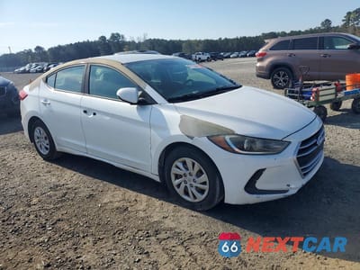 Czwarte zdjęcie samochodu z boku: 2017 HYUNDAI ELANTRA SE VIN:5NPD74LF5HH127684 - miniatura