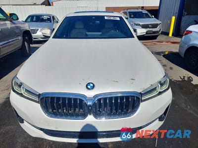 Piąte zdjęcie samochodu w środku: 2021 BMW 530XE VIN:WBA33AG07MCG58208 - miniatura