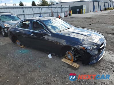 Czwarte zdjęcie samochodu z boku: 2025 MERCEDES-BENZ C 300 4MATIC VIN:W1KAF4HB7SR243373 - miniatura