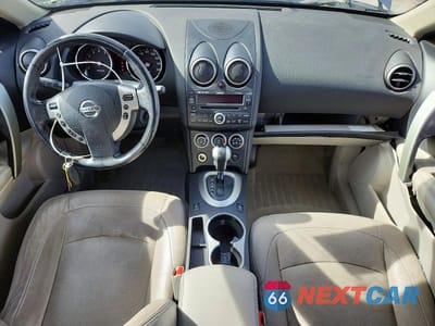 Zdjęcie 8 z 13 samochodu: 2010 NISSAN ROGUE S VIN:JN8AS5MV2AW134643 - miniatura