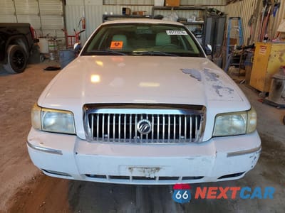 Piąte zdjęcie samochodu w środku: 2008 MERCURY GRAND MARQUIS LS VIN:2MEFM75V98X646967 - miniatura