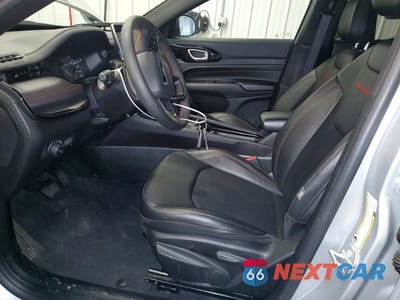 Zdjęcie 7 z 13 samochodu: 2025 JEEP COMPASS TRAILHAWK VIN:3C4NJDDN9ST556572 - miniatura