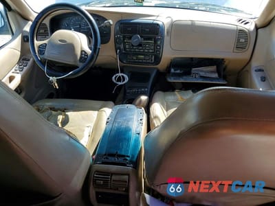 Zdjęcie 8 z 13 samochodu: 2000 FORD EXPLORER EDDIE BAUER VIN:1FMZU74E1YZB74155 - miniatura