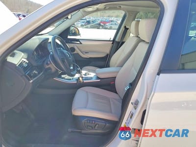 Zdjęcie 7 z 12 samochodu: 2017 BMW X3 XDRIVE28I VIN:5UXWX9C52H0T03874 - miniatura